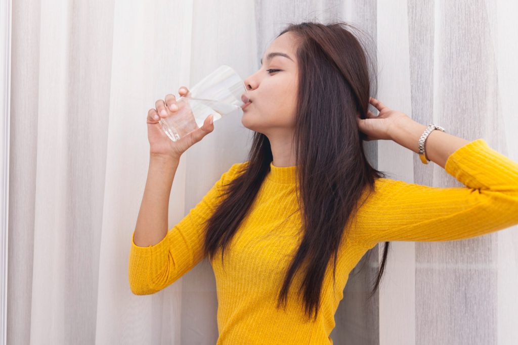 banyak minum air putih untuk kesehatan kult